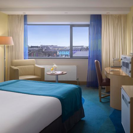 Radisson Blu Hotel, Athlone Exteriör bild