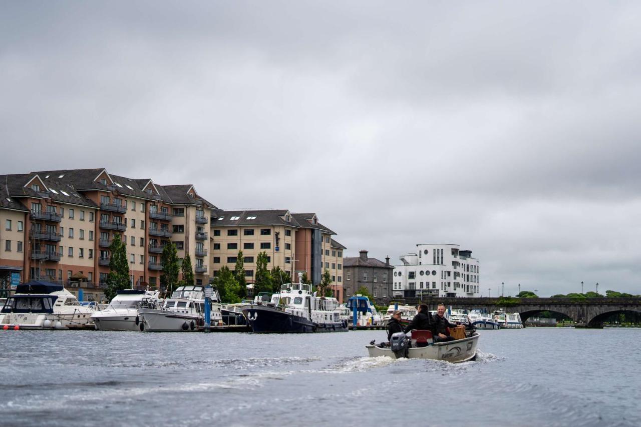 Radisson Blu Hotel, Athlone Exteriör bild