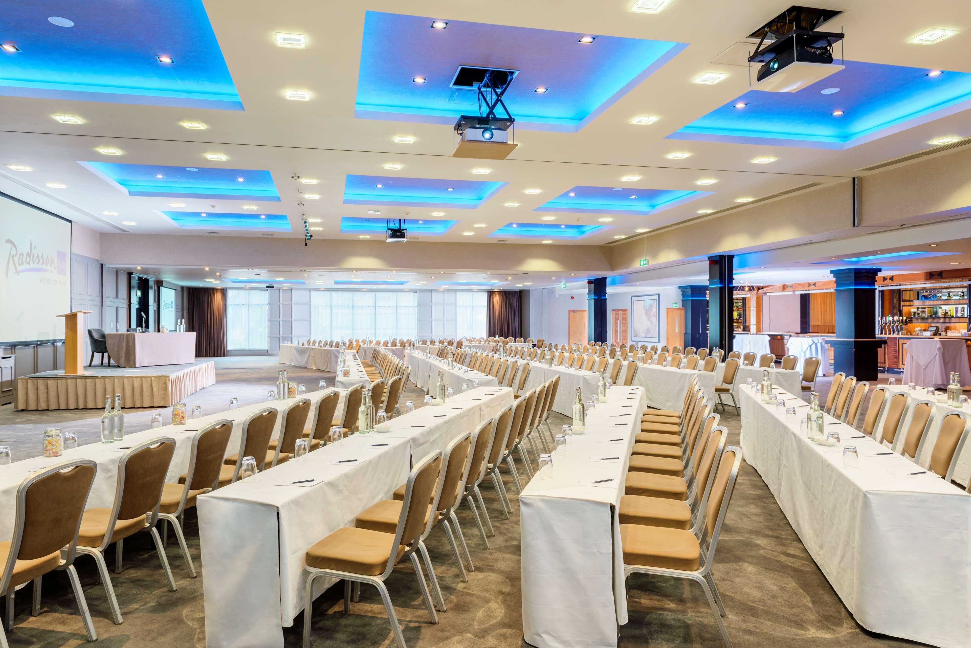 Radisson Blu Hotel, Athlone Exteriör bild