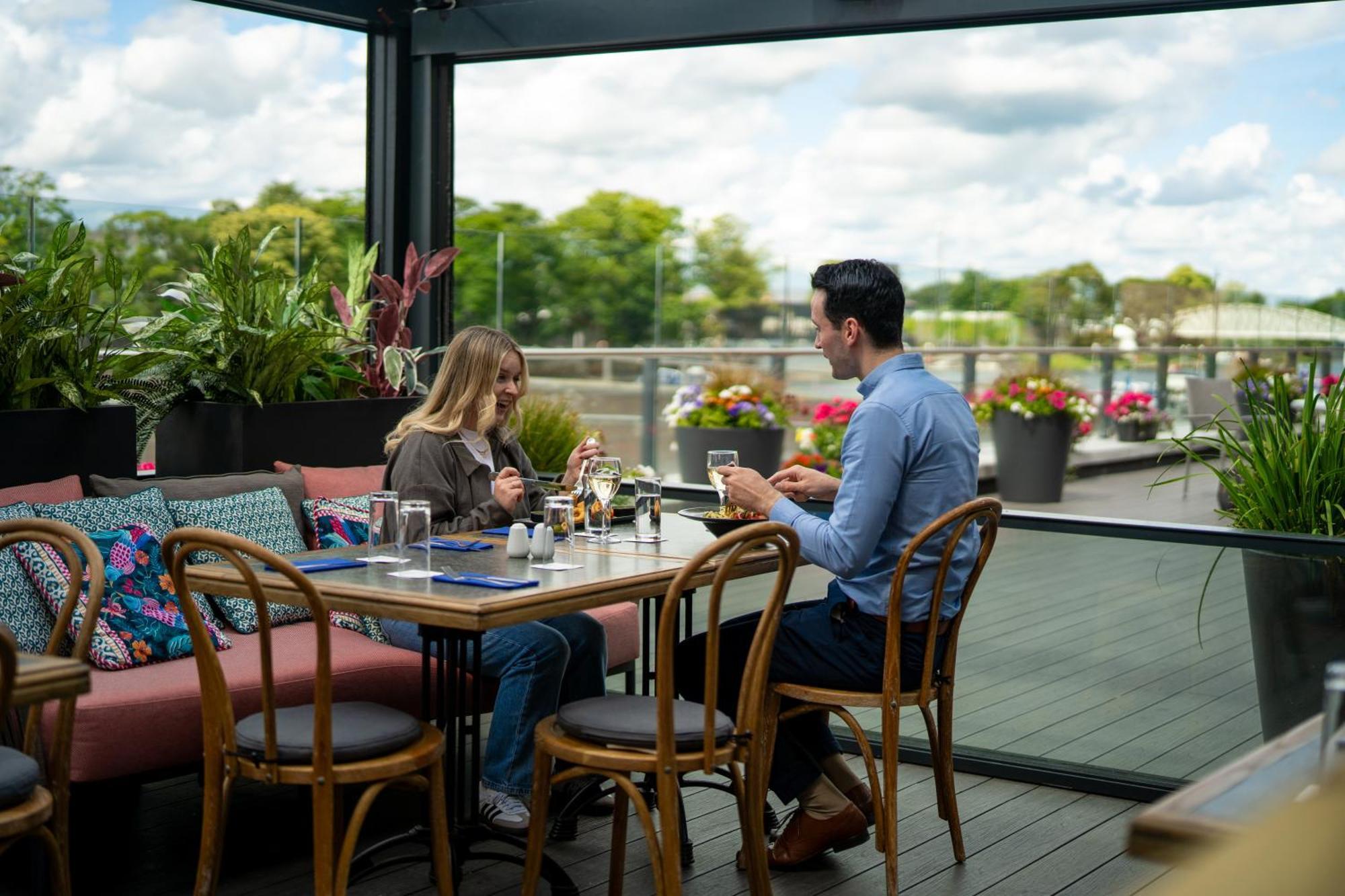 Radisson Blu Hotel, Athlone Exteriör bild