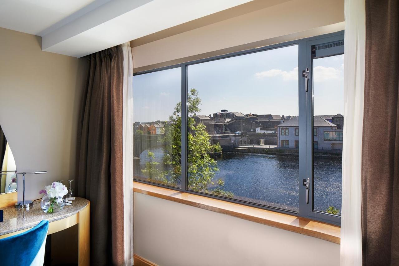 Radisson Blu Hotel, Athlone Exteriör bild